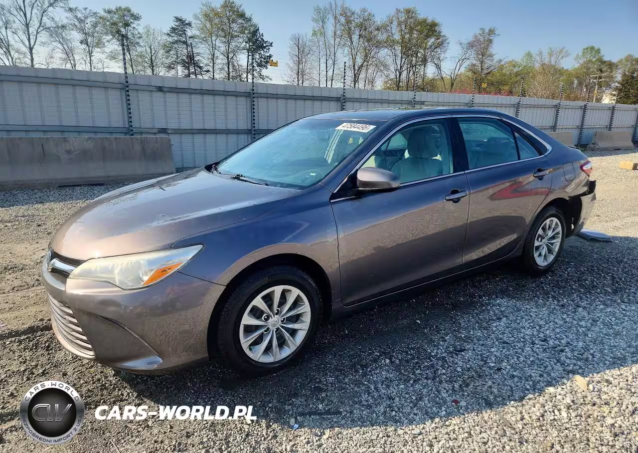 2015 Toyota Camry Le