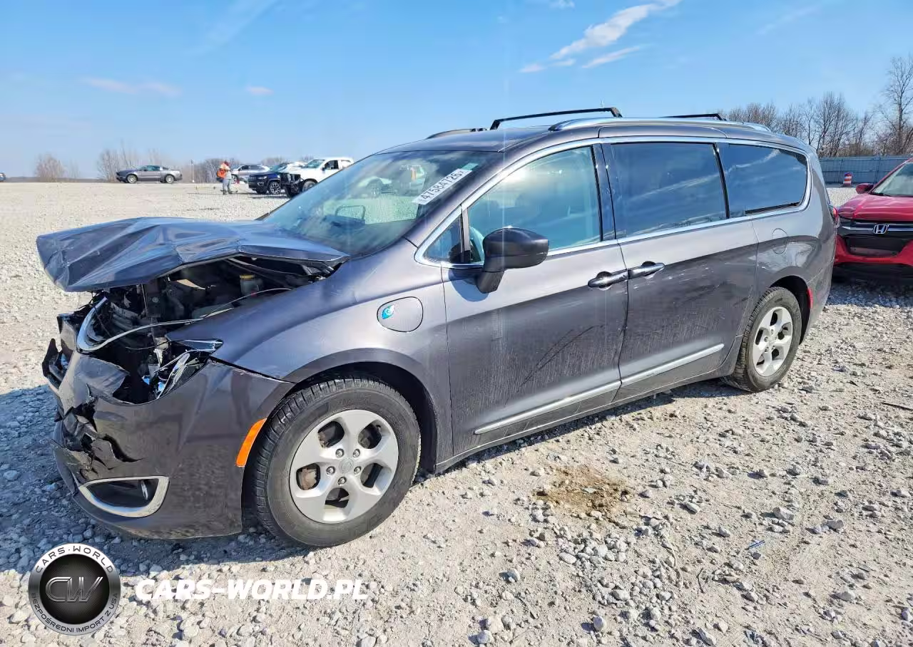 2018 Chrysler Pacifica Hybrid Touring L