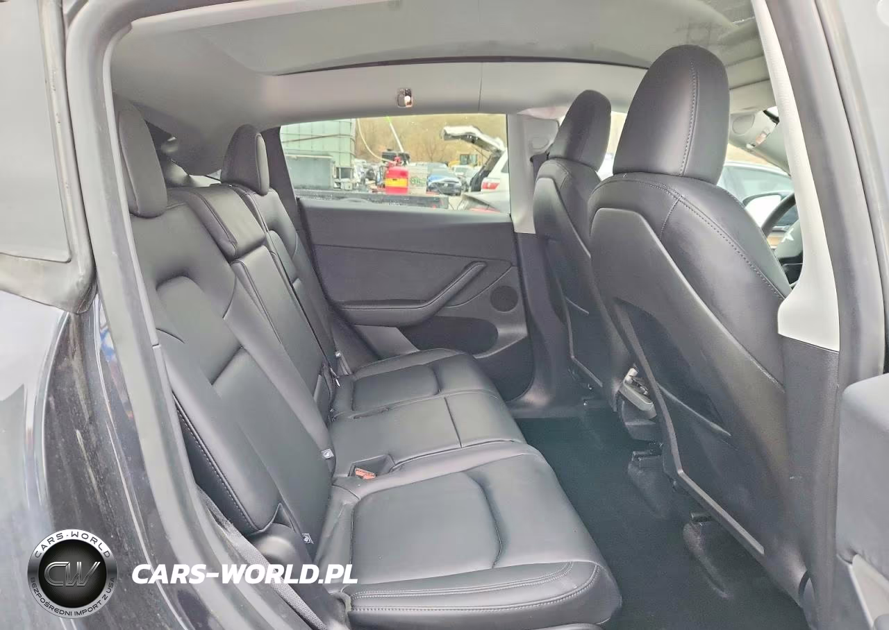 2025 Tesla Model Y VIN:7SAYGAEE1SF287753 - 11