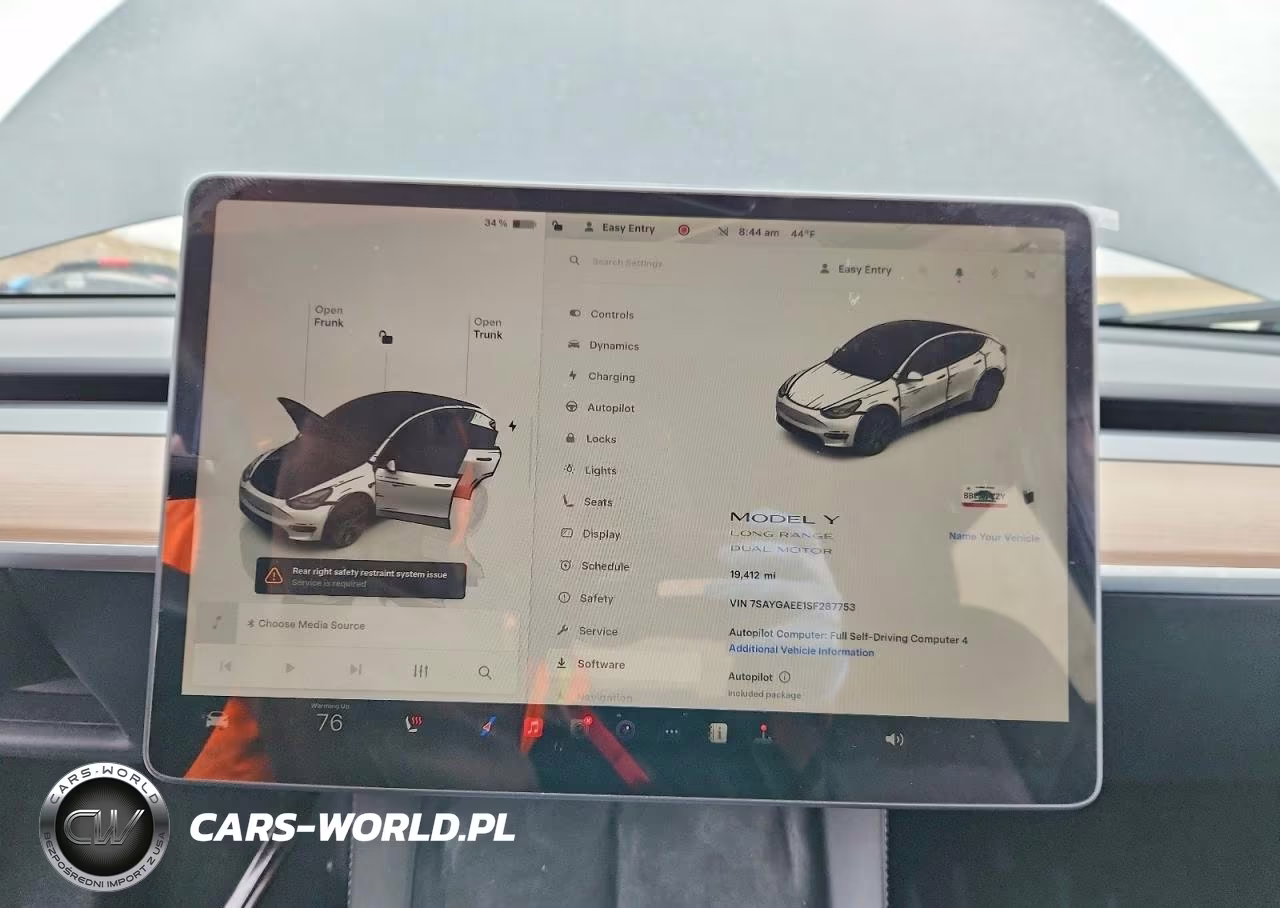 2025 Tesla Model Y VIN:7SAYGAEE1SF287753 - 9
