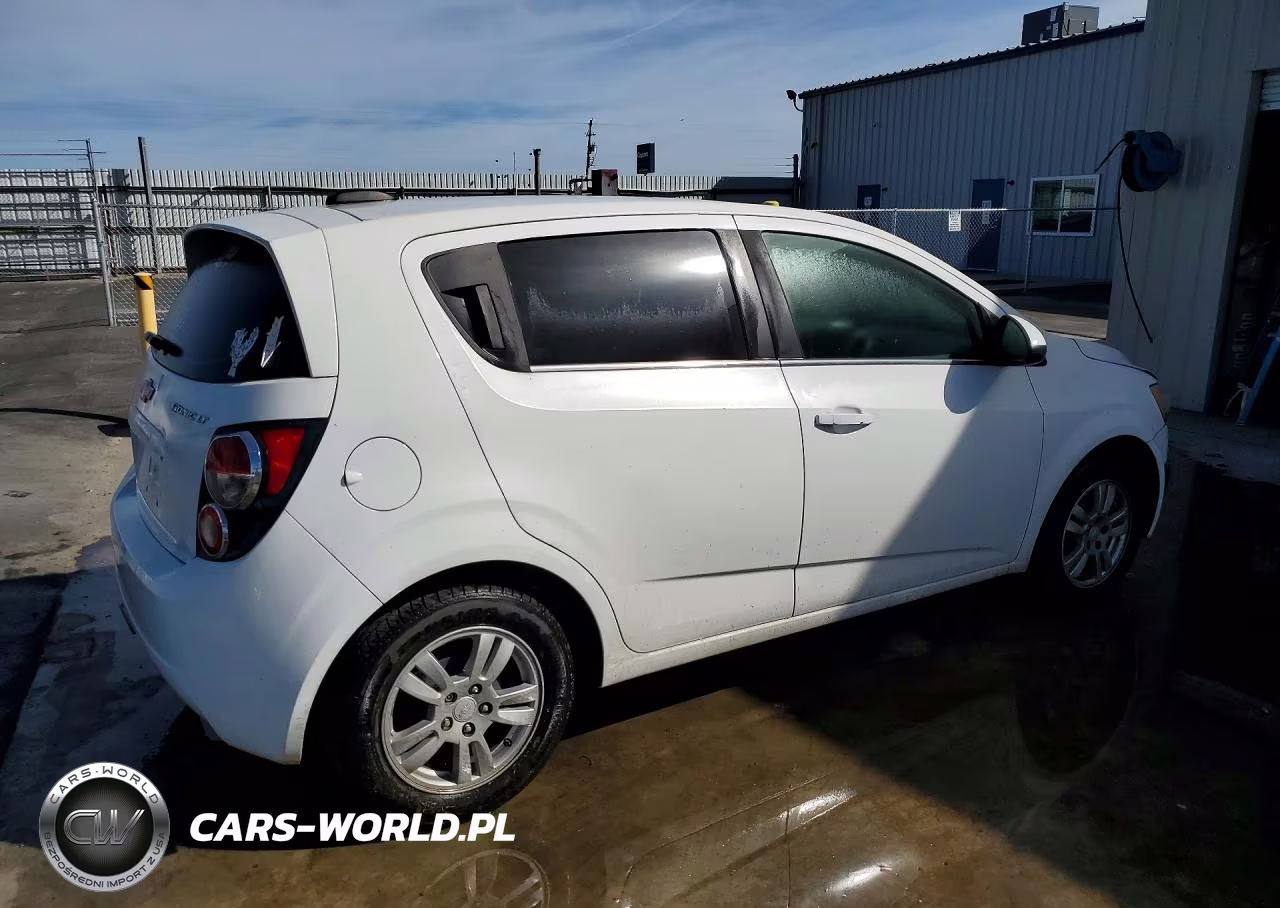 2016 Chevrolet Sonic Lt VIN:1G1JC6SH9G4155658 - 3