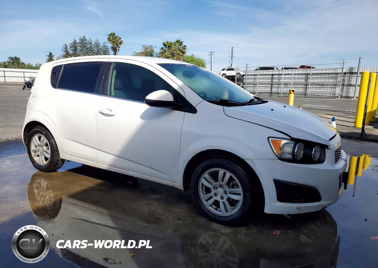 2016 Chevrolet Sonic Lt VIN:1G1JC6SH9G4155658 - 4