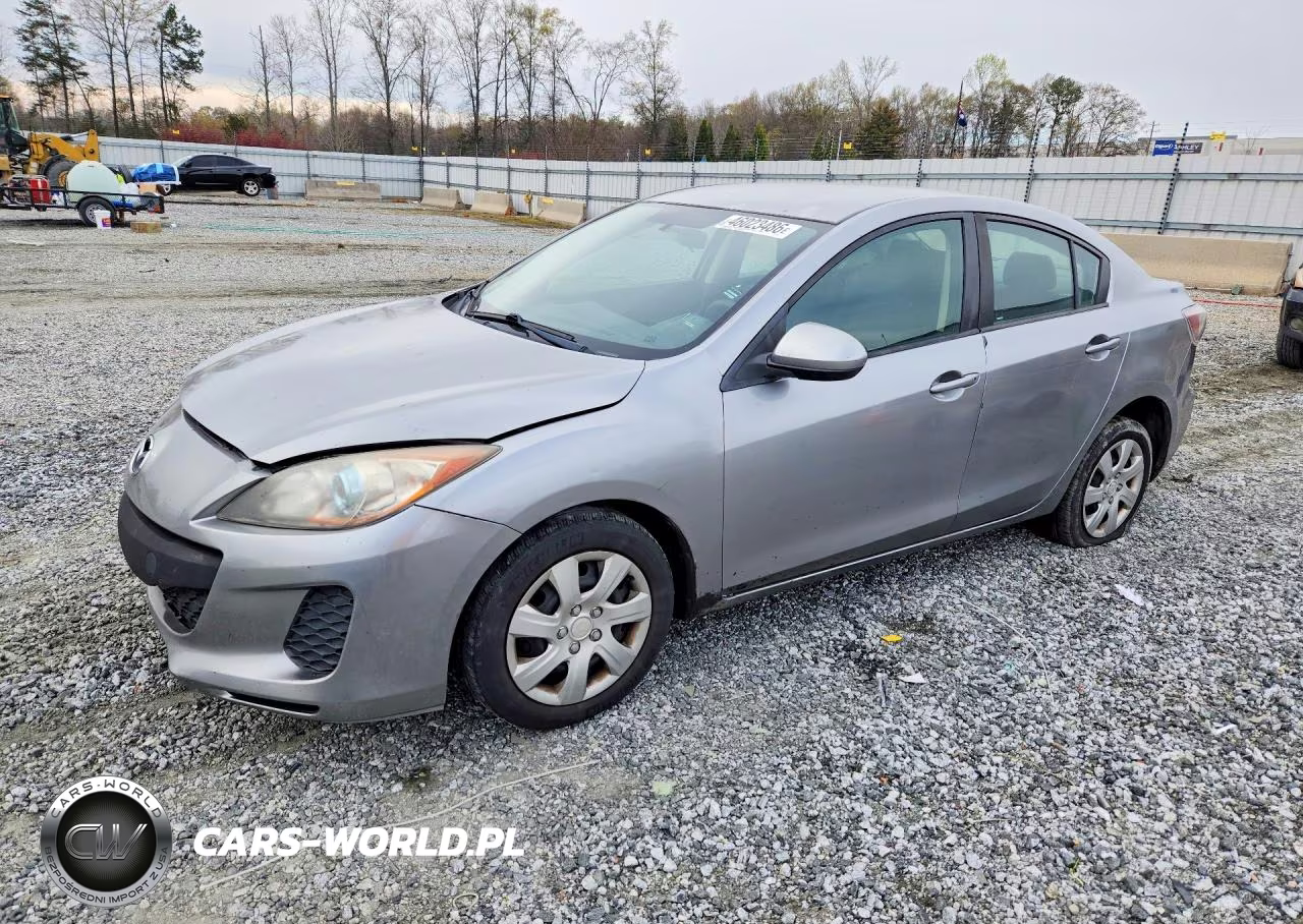 2013 Mazda 3 I