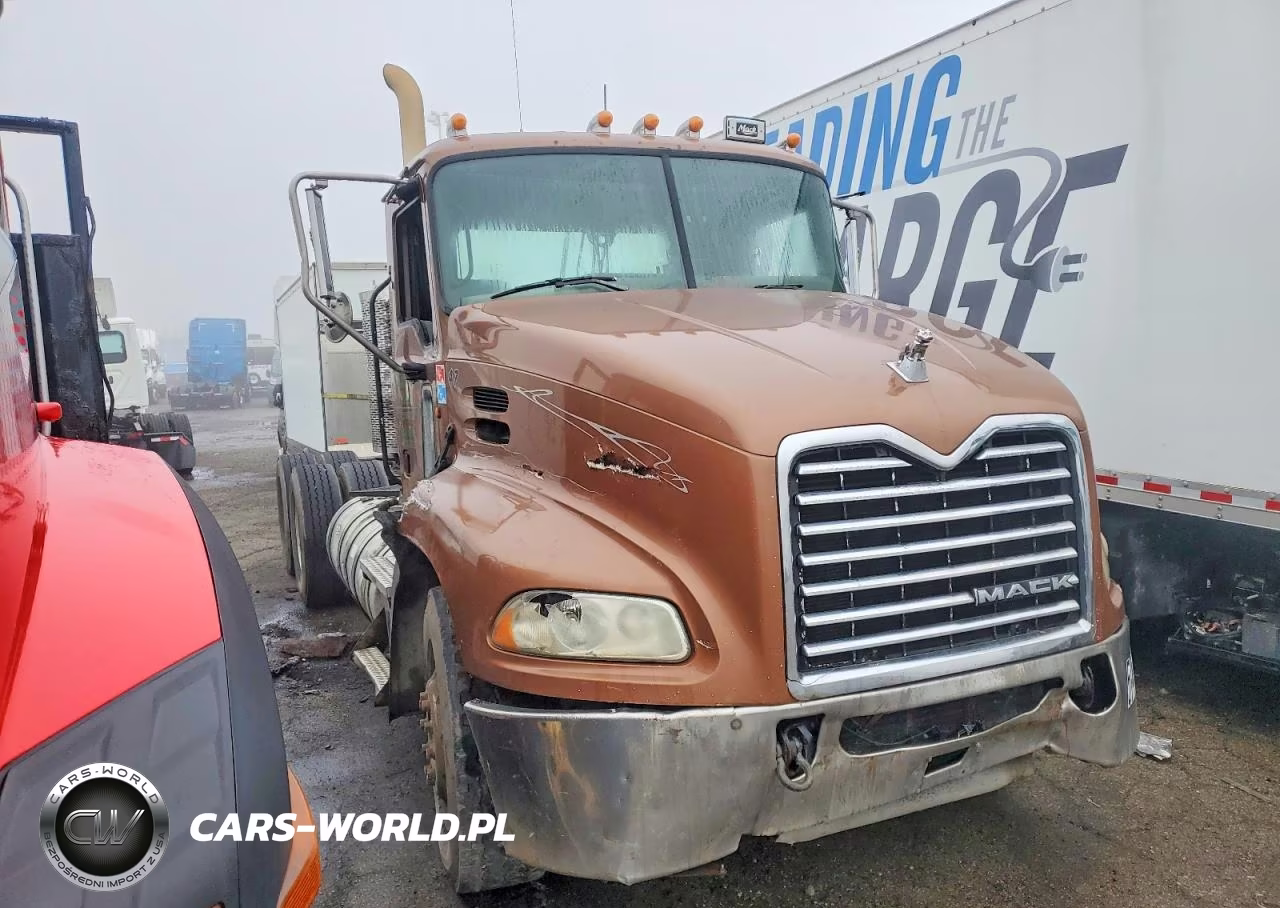 2013 Mack Cxu613 Semi Truck