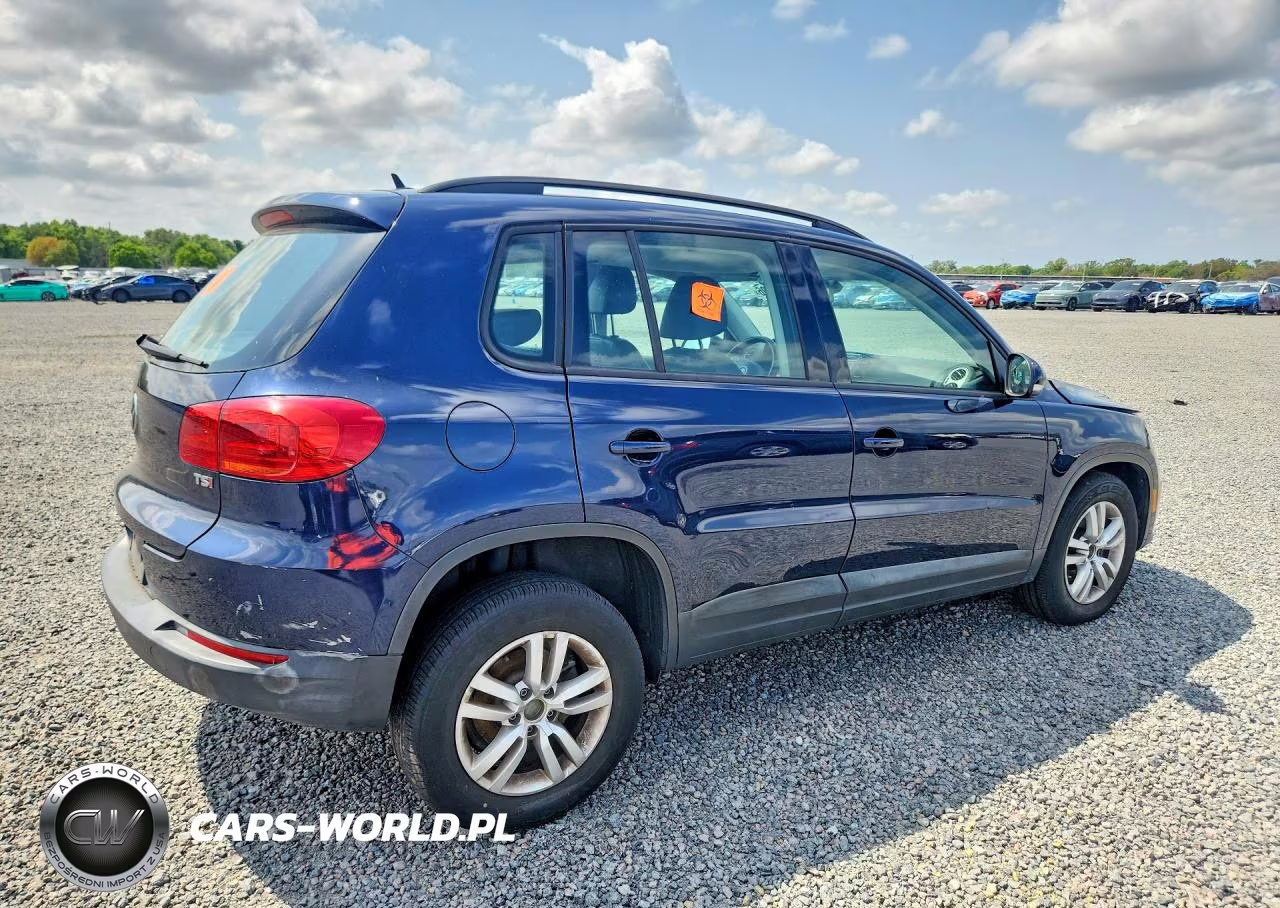 2016 Volkswagen Tiguan S VIN:WVGAV7AX5GW510891 - 3