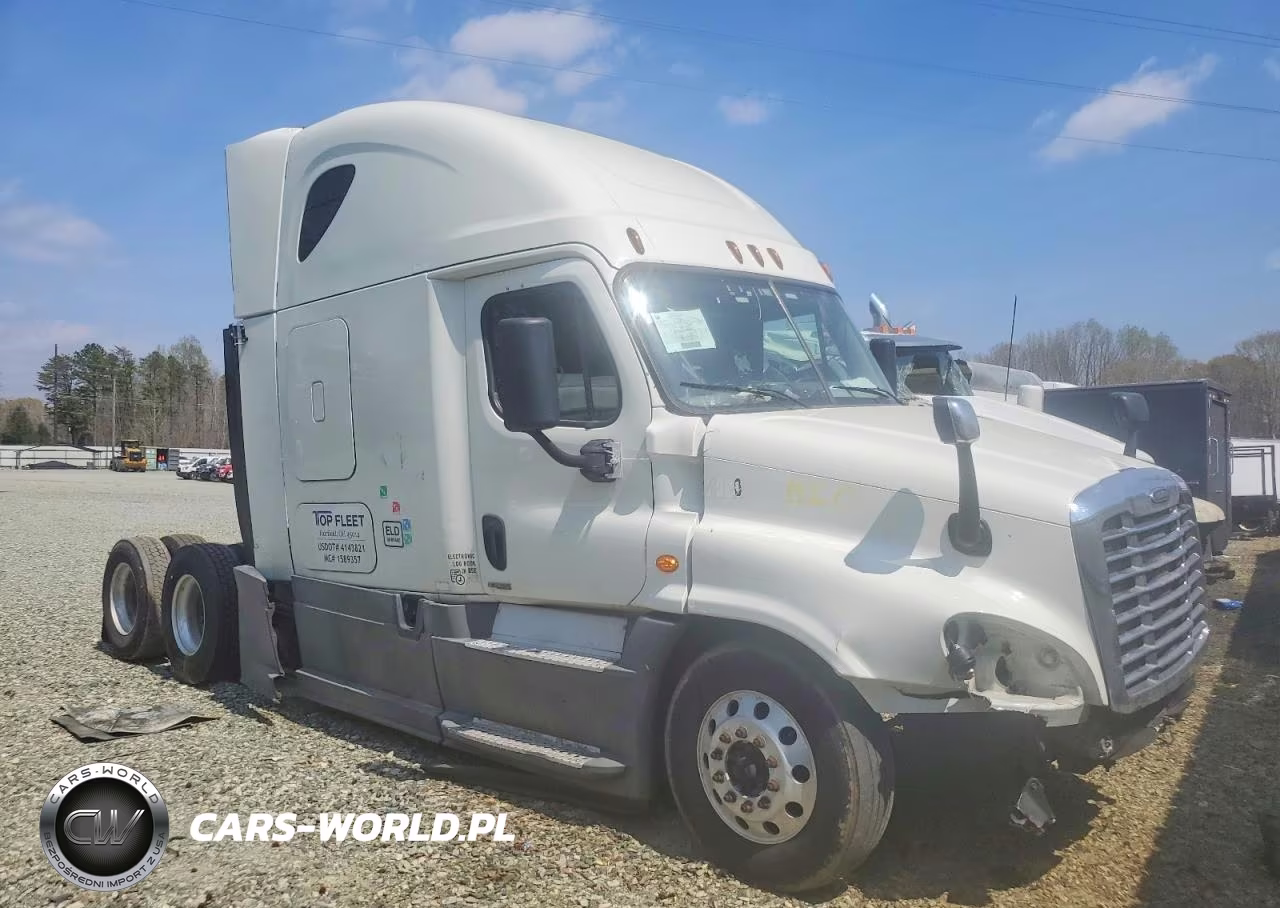 2018 Freightliner Cascadia 125 Semi Truck