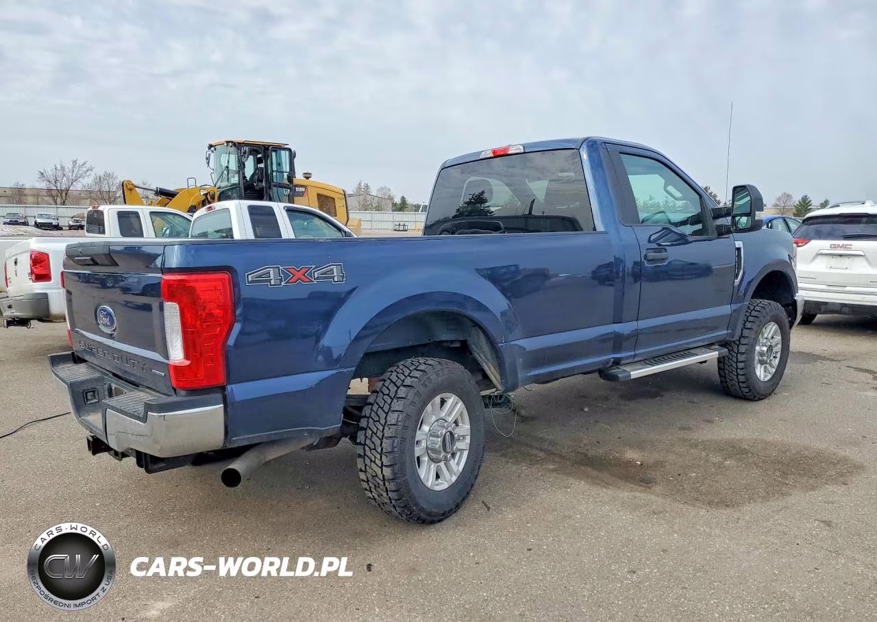 2018 Ford F250 Super Duty VIN:1FTBF2B68JEC48697 - 3