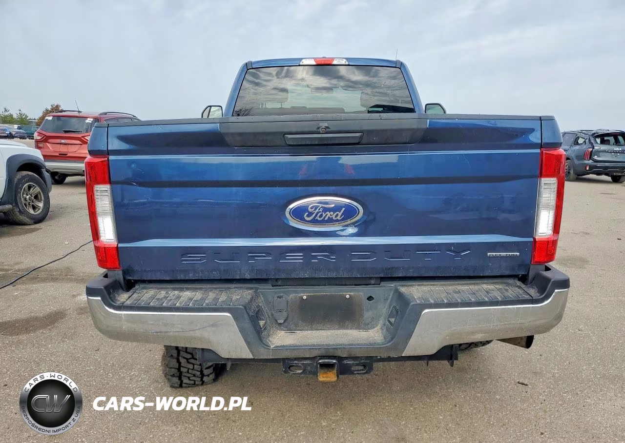 2018 Ford F250 Super Duty VIN:1FTBF2B68JEC48697 - 6