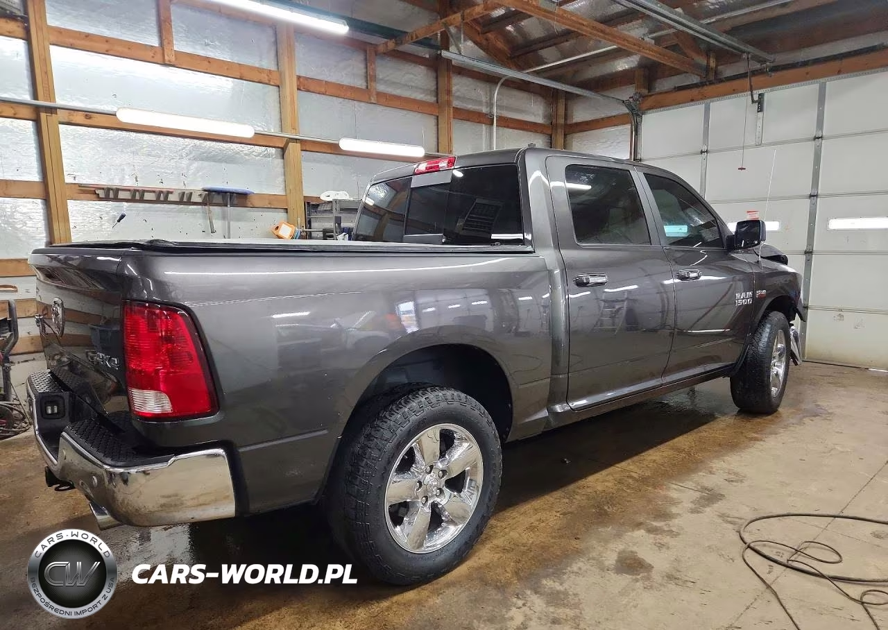 2018 Ram 1500 Slt VIN:3C6RR7LT1JG135682 - 3