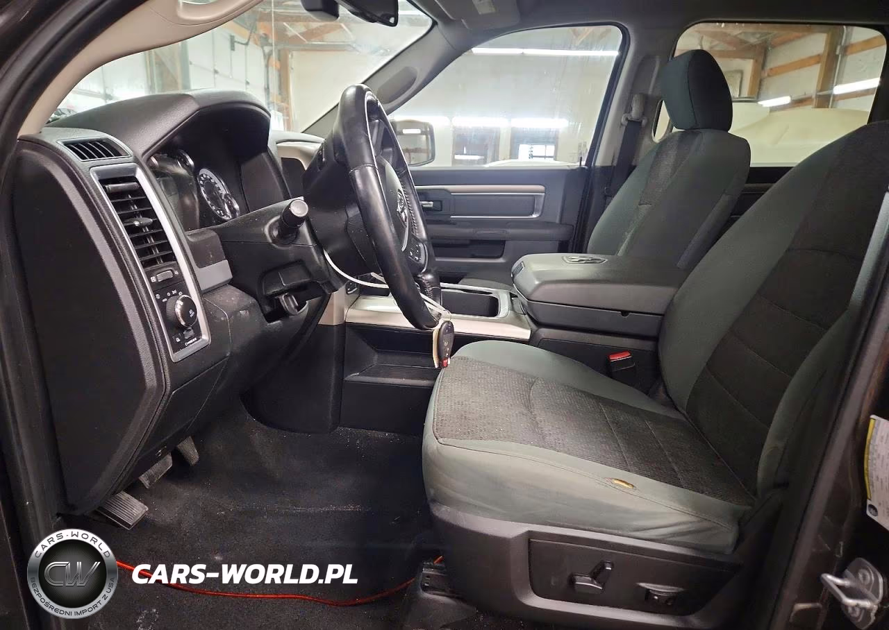 2018 Ram 1500 Slt VIN:3C6RR7LT1JG135682 - 7