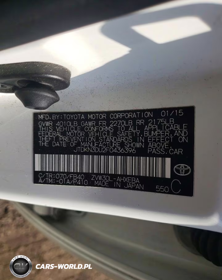 2015 Toyota Prius Two VIN:JTDKN3DU2F0436396 - 12
