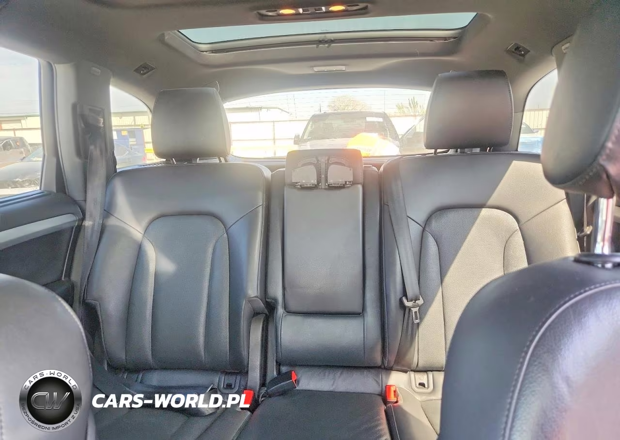 2015 Audi Q7 VIN:WA1DGAFE1FD019691 - 10