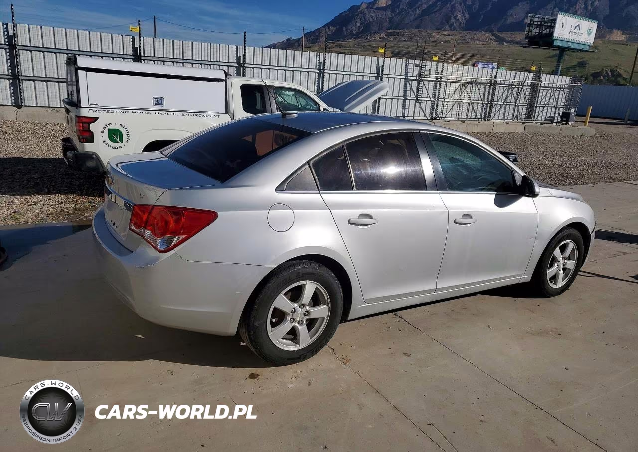 2014 Chevrolet Cruze Lt VIN:1G1PC5SB3E7118200 - 3