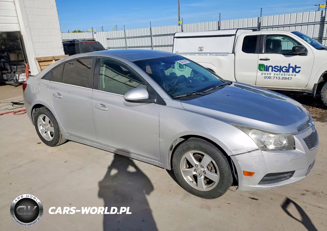 2014 Chevrolet Cruze Lt VIN:1G1PC5SB3E7118200 - 4