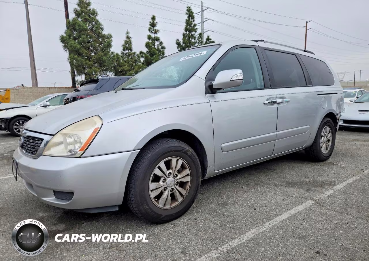 2012 Kia Sedona Lx