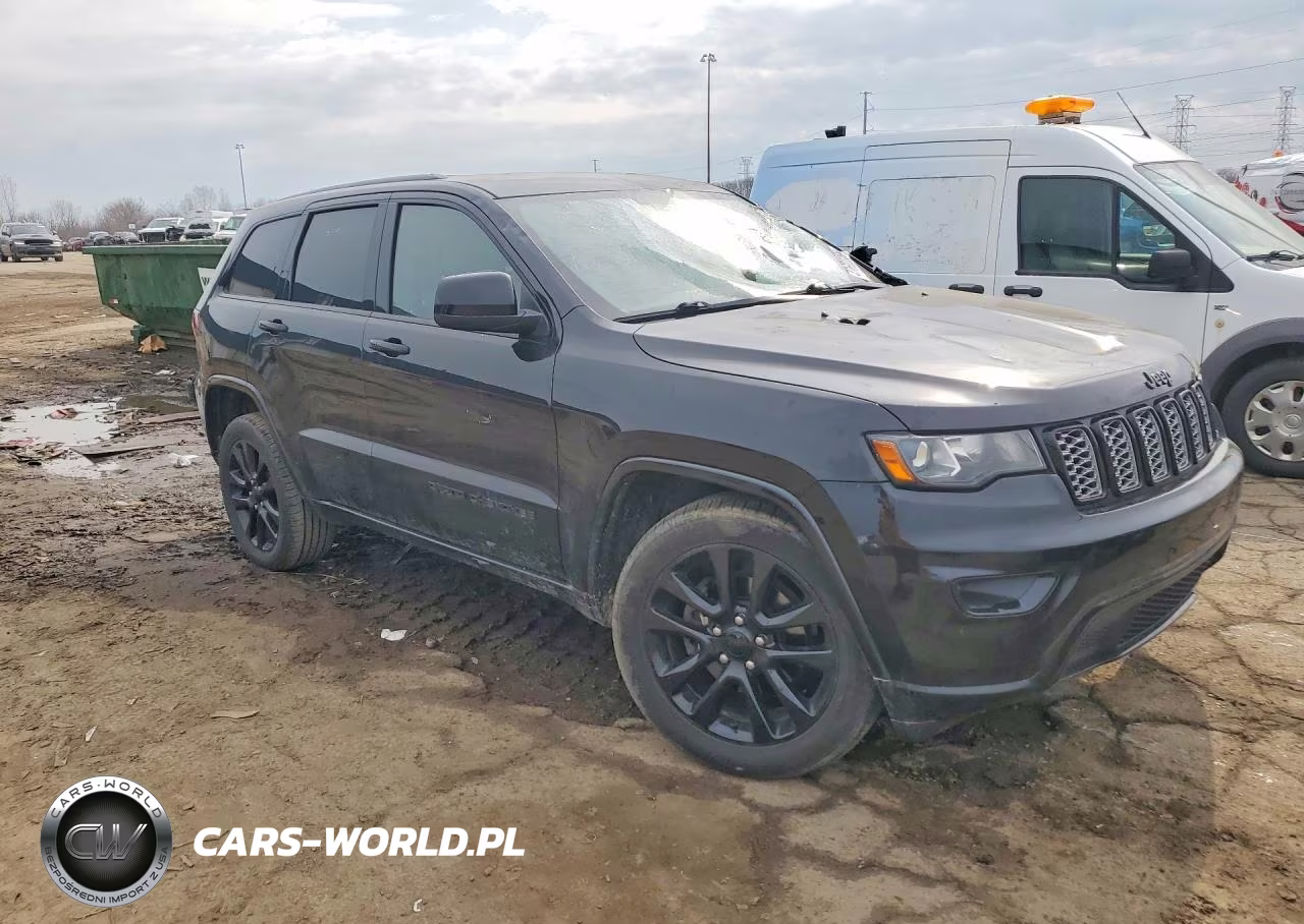 2017 Jeep Grand Cherokee Laredo VIN:1C4RJFAG5HC874177 - 4