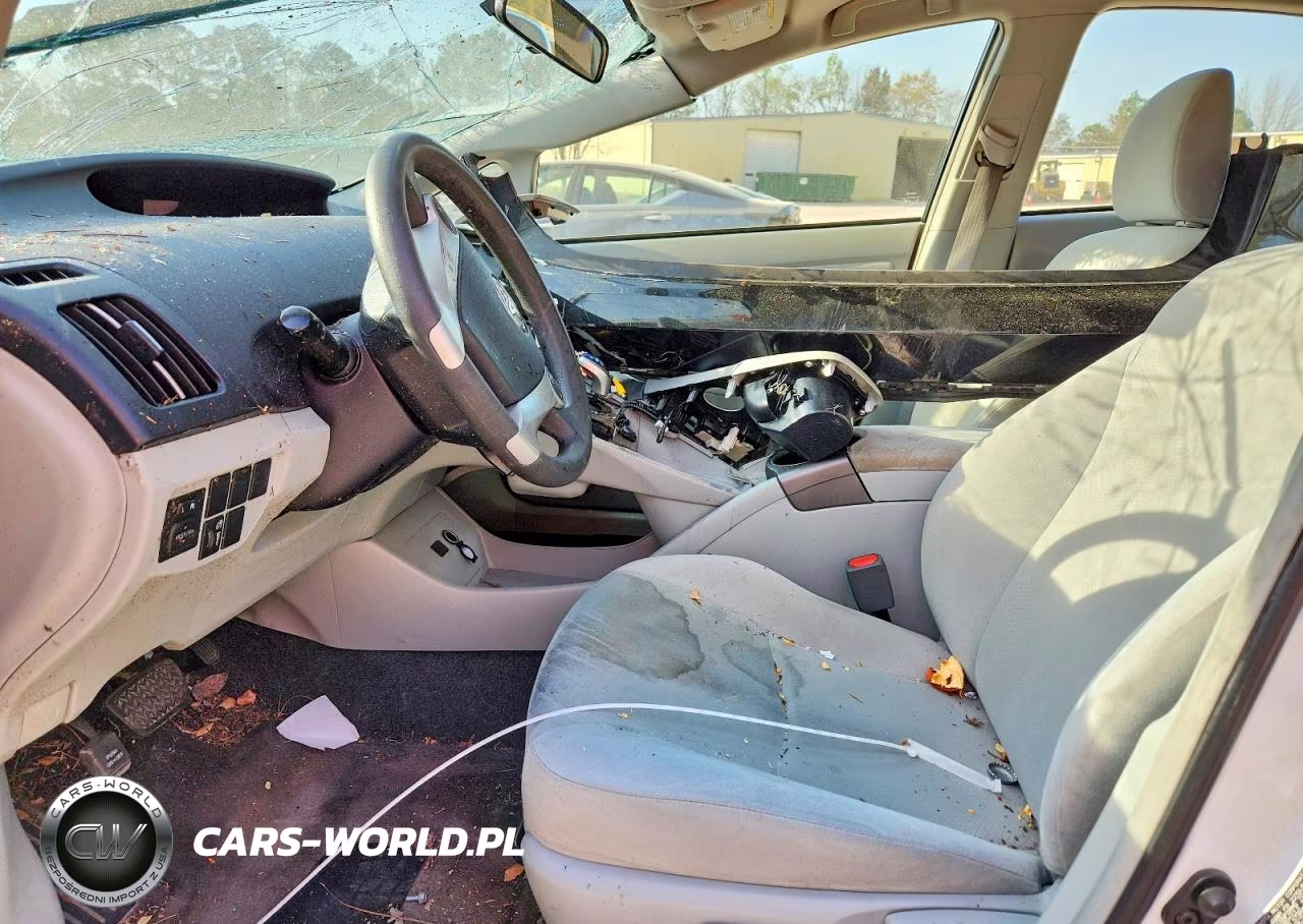2015 Toyota Prius Two VIN:JTDKN3DU5F0428969 - 7