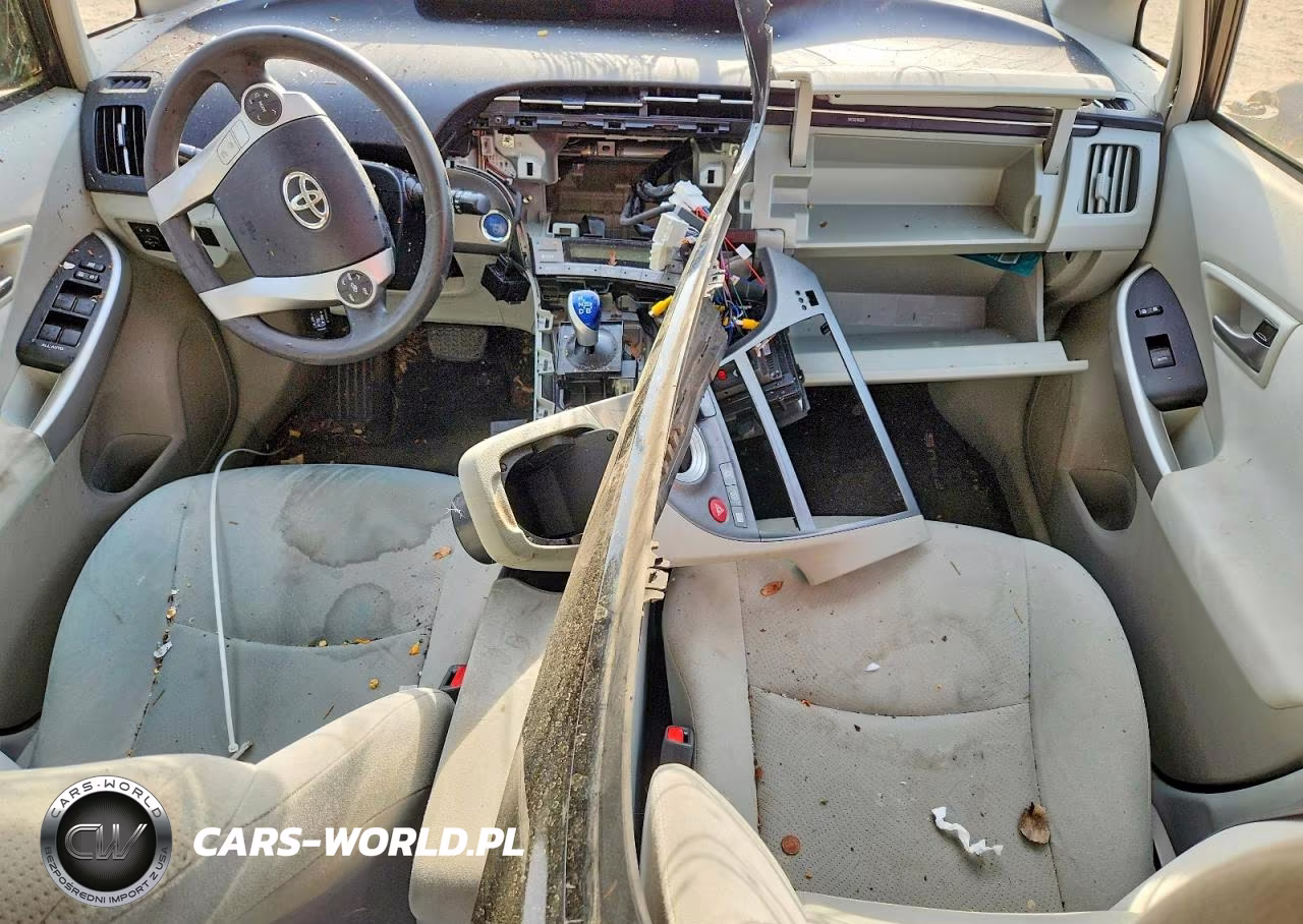 2015 Toyota Prius Two VIN:JTDKN3DU5F0428969 - 8