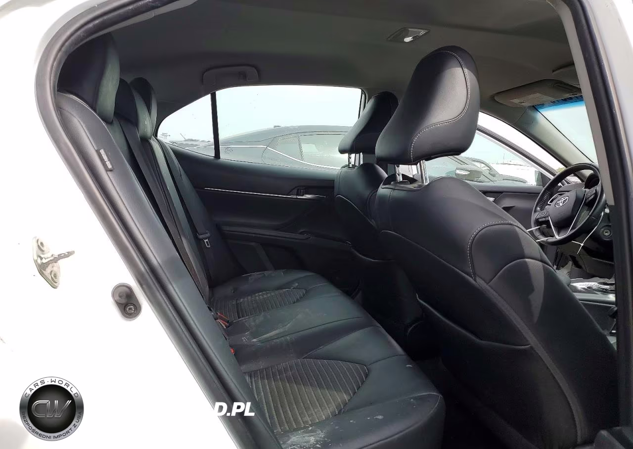 2020 Toyota Camry Se VIN:4T1G11AK7LU310320 - 10