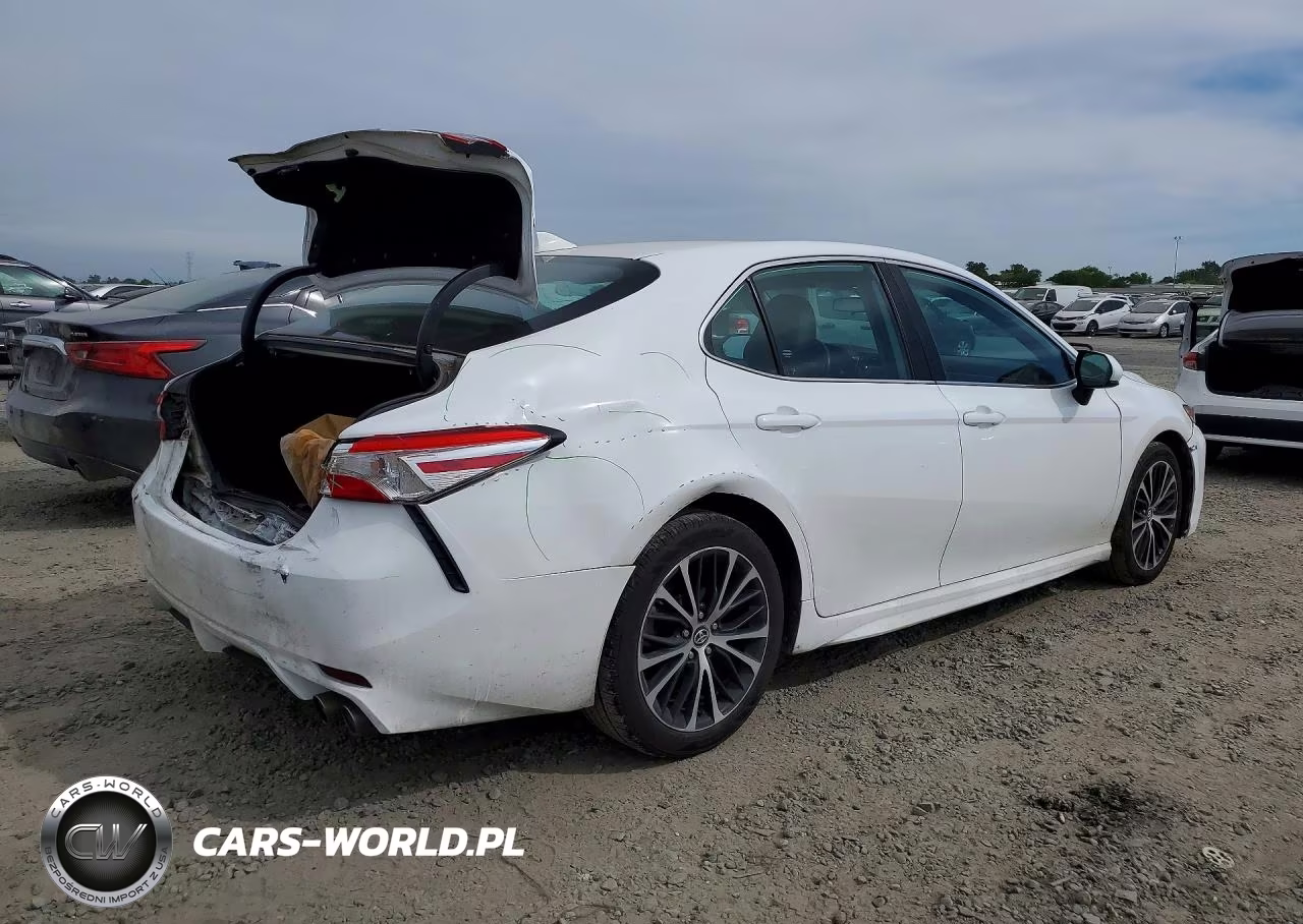 2020 Toyota Camry Se VIN:4T1G11AK7LU310320 - 3