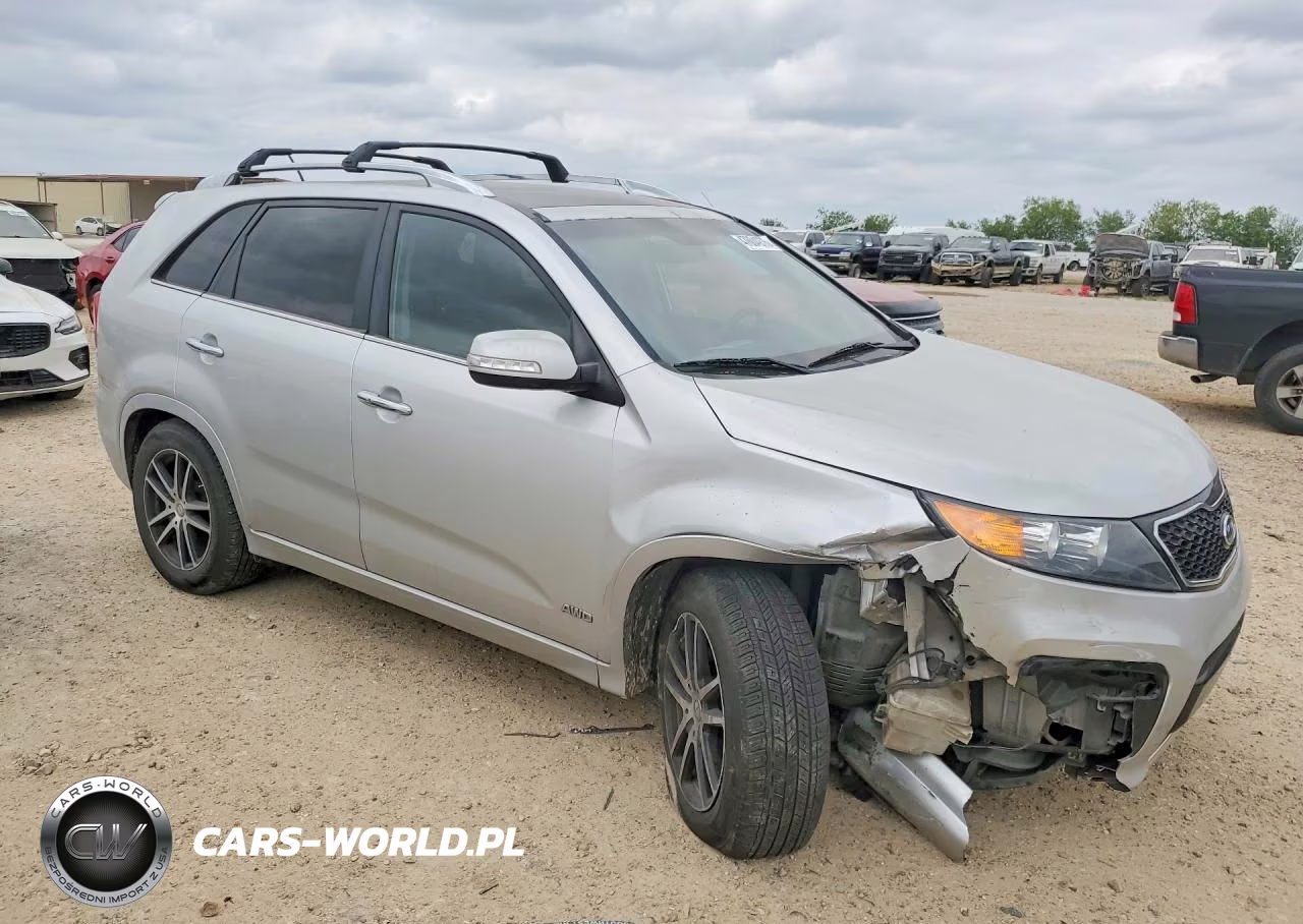 2012 Kia Sorento Sx VIN:5XYKWDA23CG308759 - 4