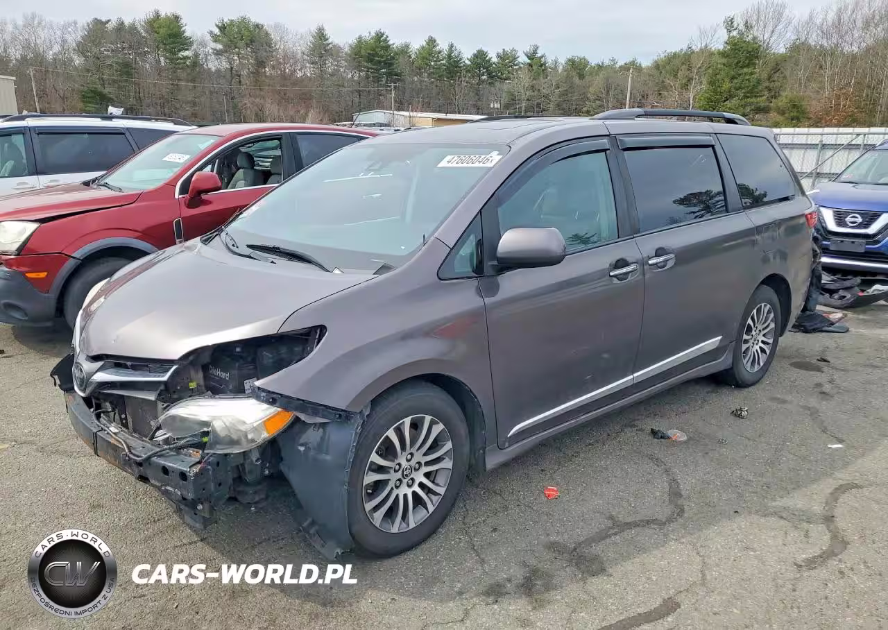 2020 Toyota Sienna Xle 8-Passenger