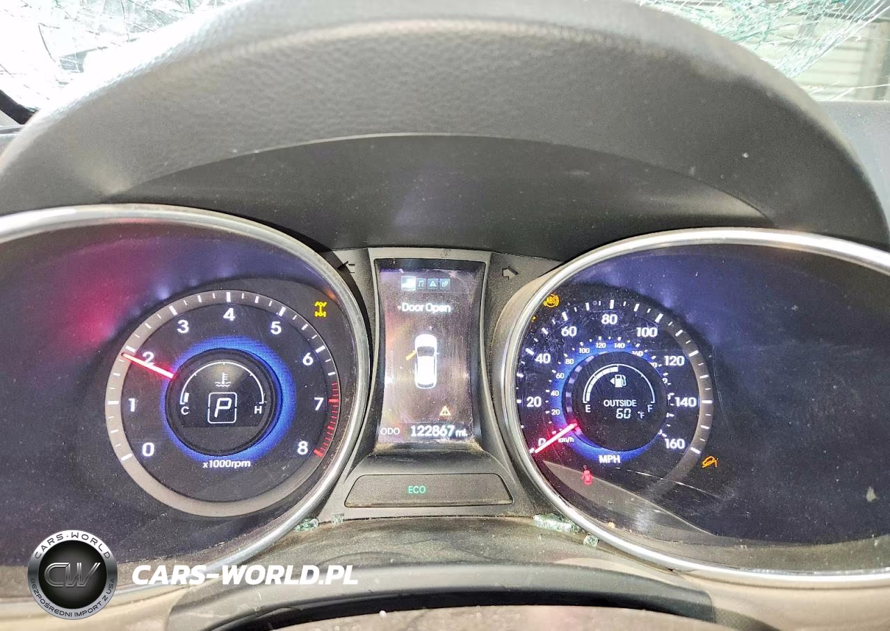 2015 Hyundai Santa Fe Sport 2.4L VIN:5XYZUDLB0FG291747 - 9