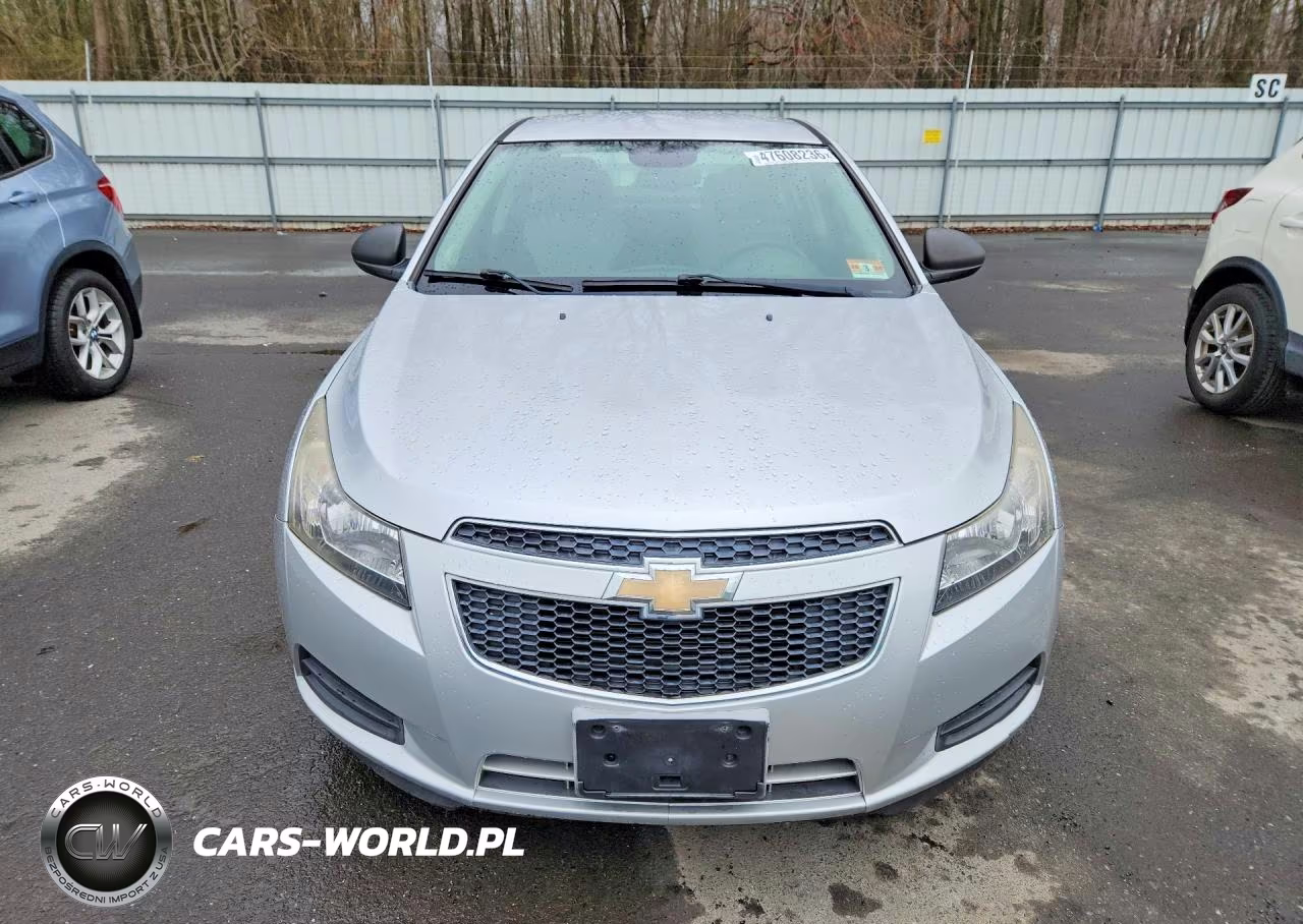 2013 Chevrolet Cruze Ls VIN:1G1PA5SG5D7116934 - 5