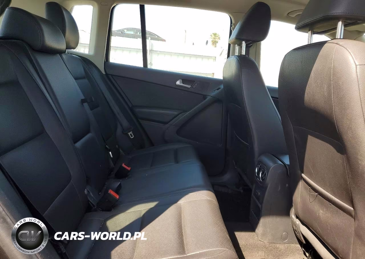 2016 Volkswagen Tiguan VIN:WVGBV7AX8GW606759 - 11