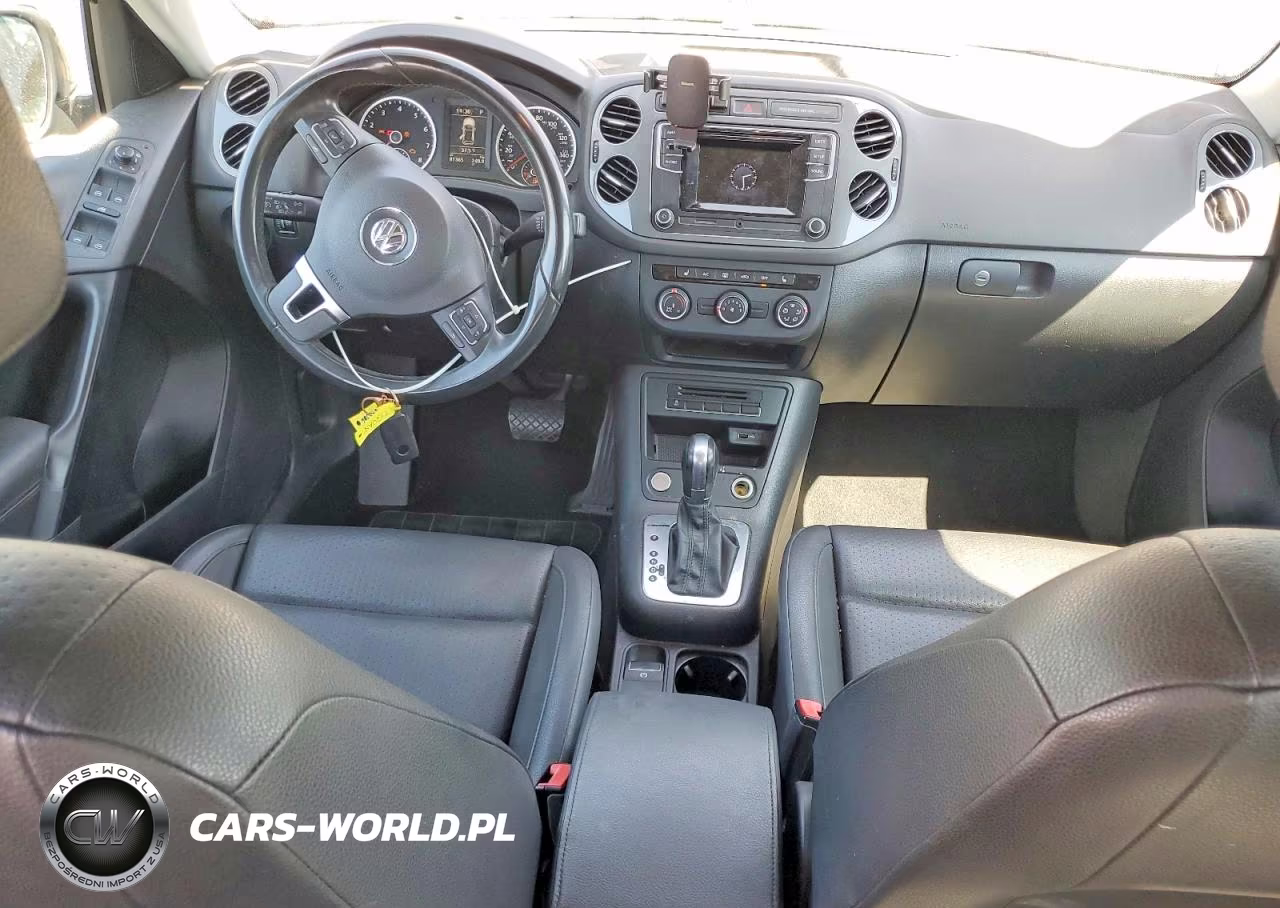 2016 Volkswagen Tiguan VIN:WVGBV7AX8GW606759 - 8