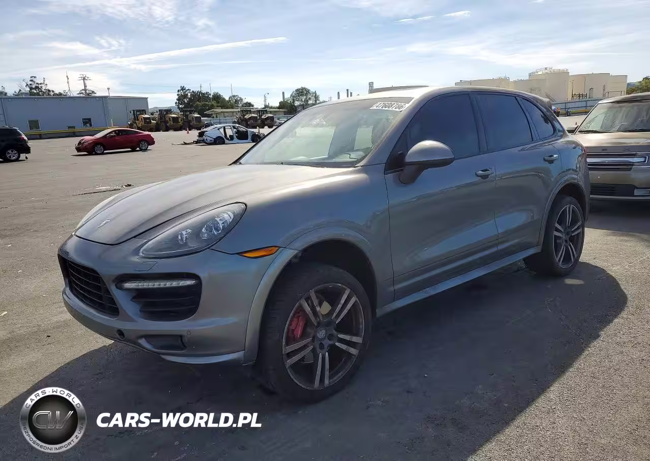 2014 Porsche Cayenne Gts