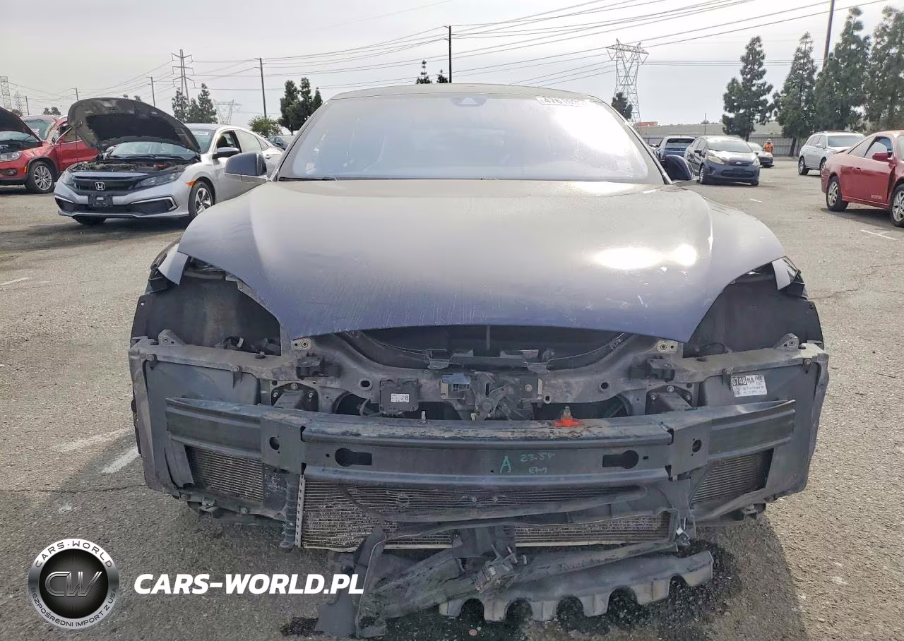 2014 Tesla Model S VIN:5YJSA1H11EFP55806 - 5