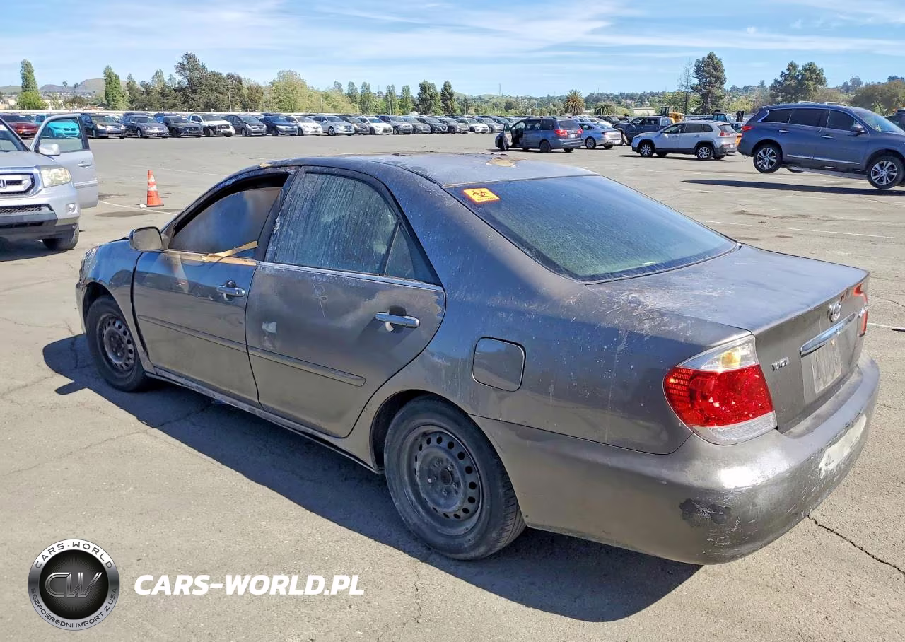 2005 Toyota Camry Le VIN:4T1BE32K45U530171 - 2