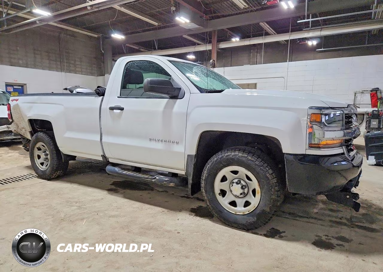 2018 Chevrolet Silverado K1500 VIN:1GCNKNEC8JZ303217 - 4
