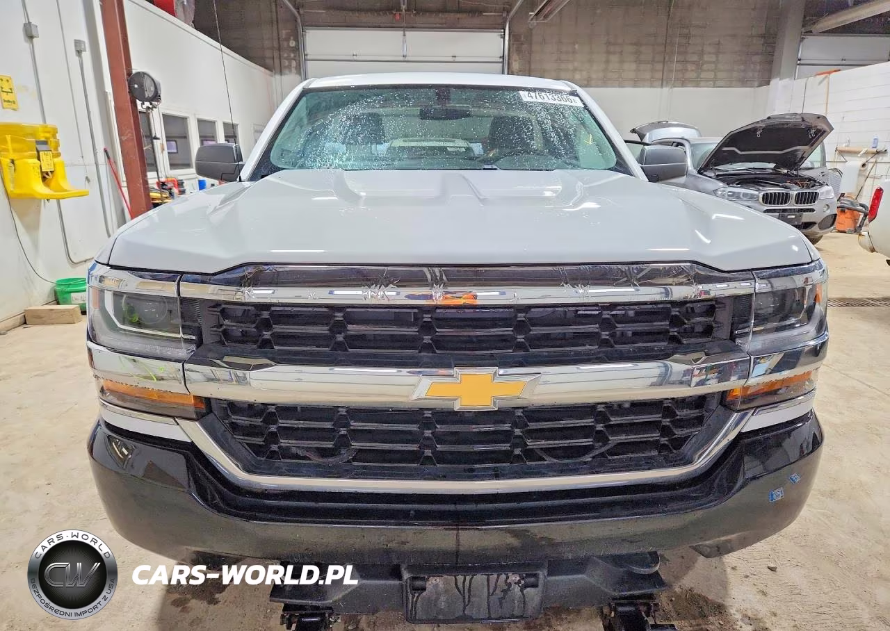 2018 Chevrolet Silverado K1500 VIN:1GCNKNEC8JZ303217 - 5