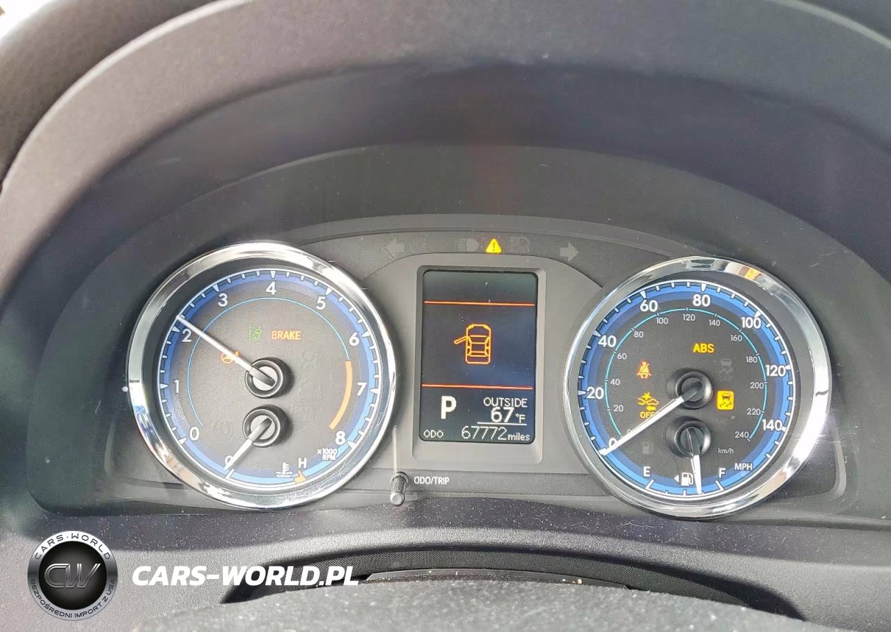 2018 Toyota Corolla Le VIN:2T1BURHE8JC994681 - 9