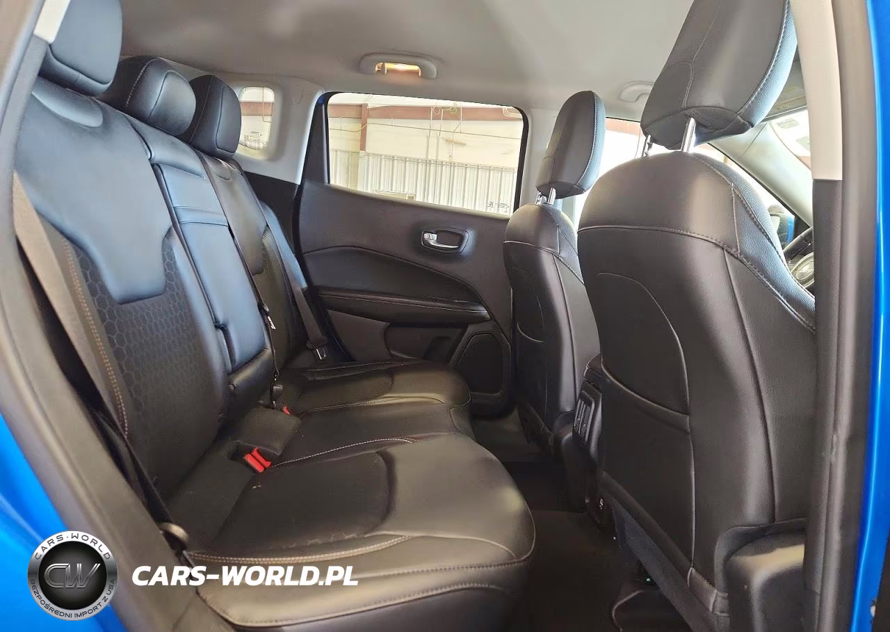 2018 Jeep Compass Latitude VIN:3C4NJCBB0JT193161 - 11