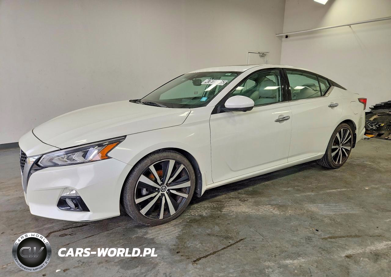 2020 Nissan Altima 2.0 Platinum