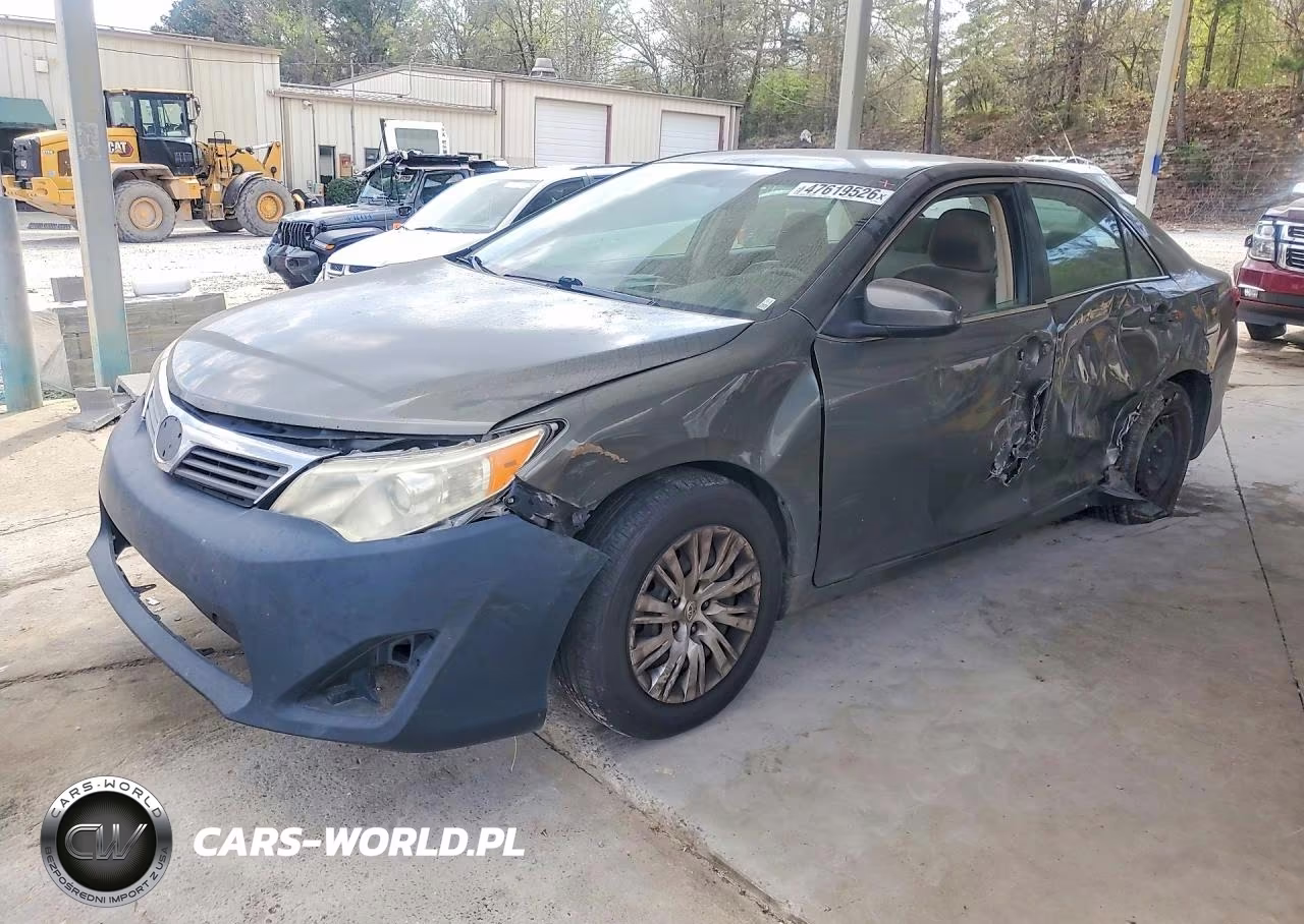 2012 Toyota Camry L – zdjęcie 1 z 12