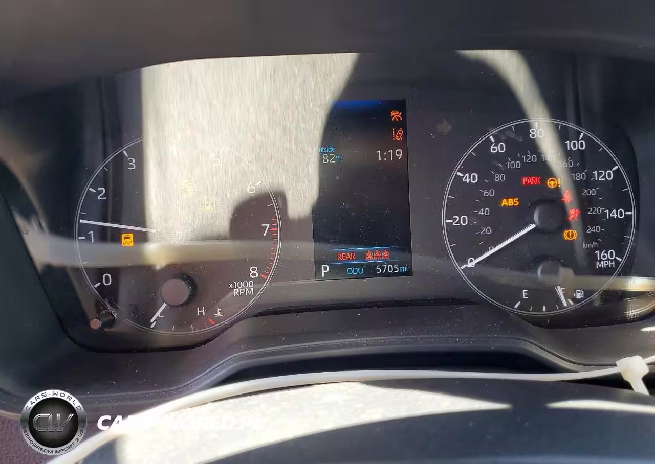 2025 Toyota Corolla Le VIN:JTDB4MEE3S3030832 - 9