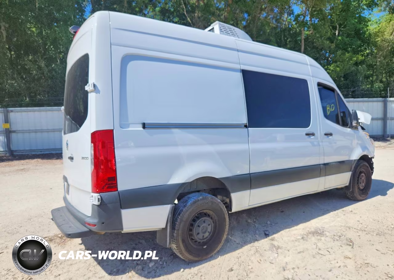 2023 Mercedes-Benz Sprinter 2500 VIN:W1W40BHYXPT160598 - 3