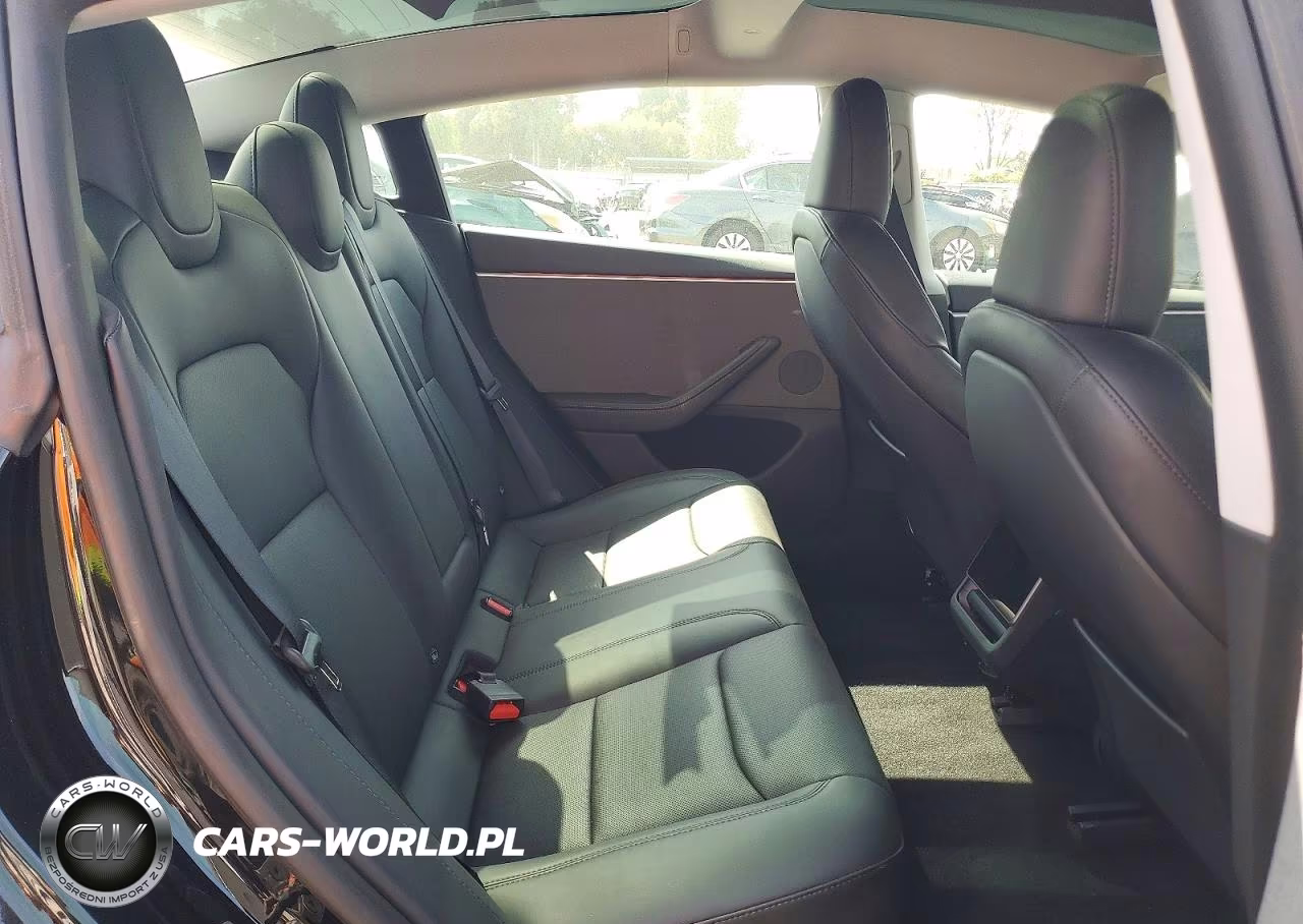 2024 Tesla Model 3 VIN:5YJ3E1EAXRF765902 - 10