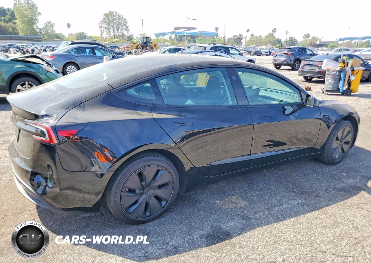 2024 Tesla Model 3 VIN:5YJ3E1EAXRF765902 - 3
