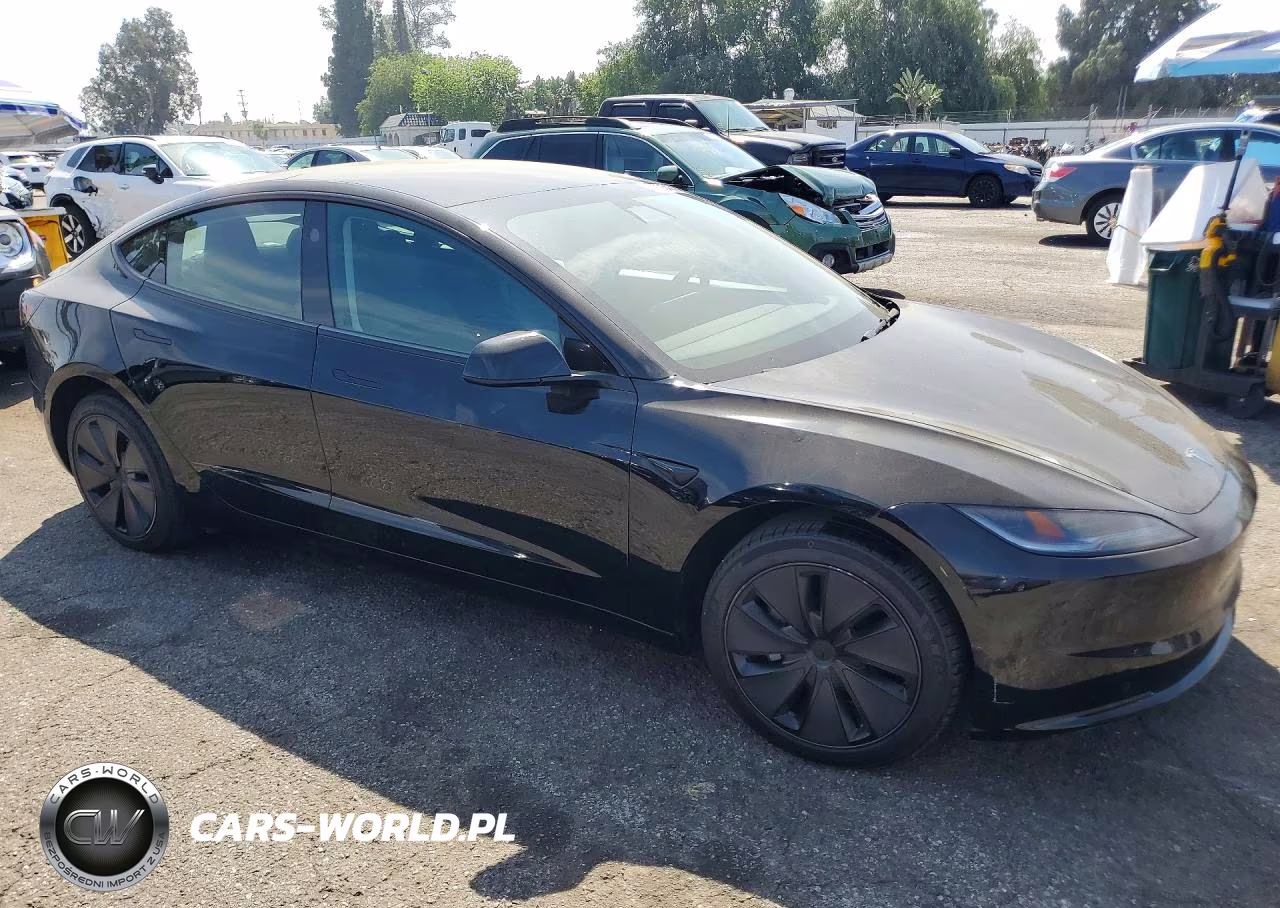 2024 Tesla Model 3 VIN:5YJ3E1EAXRF765902 - 4