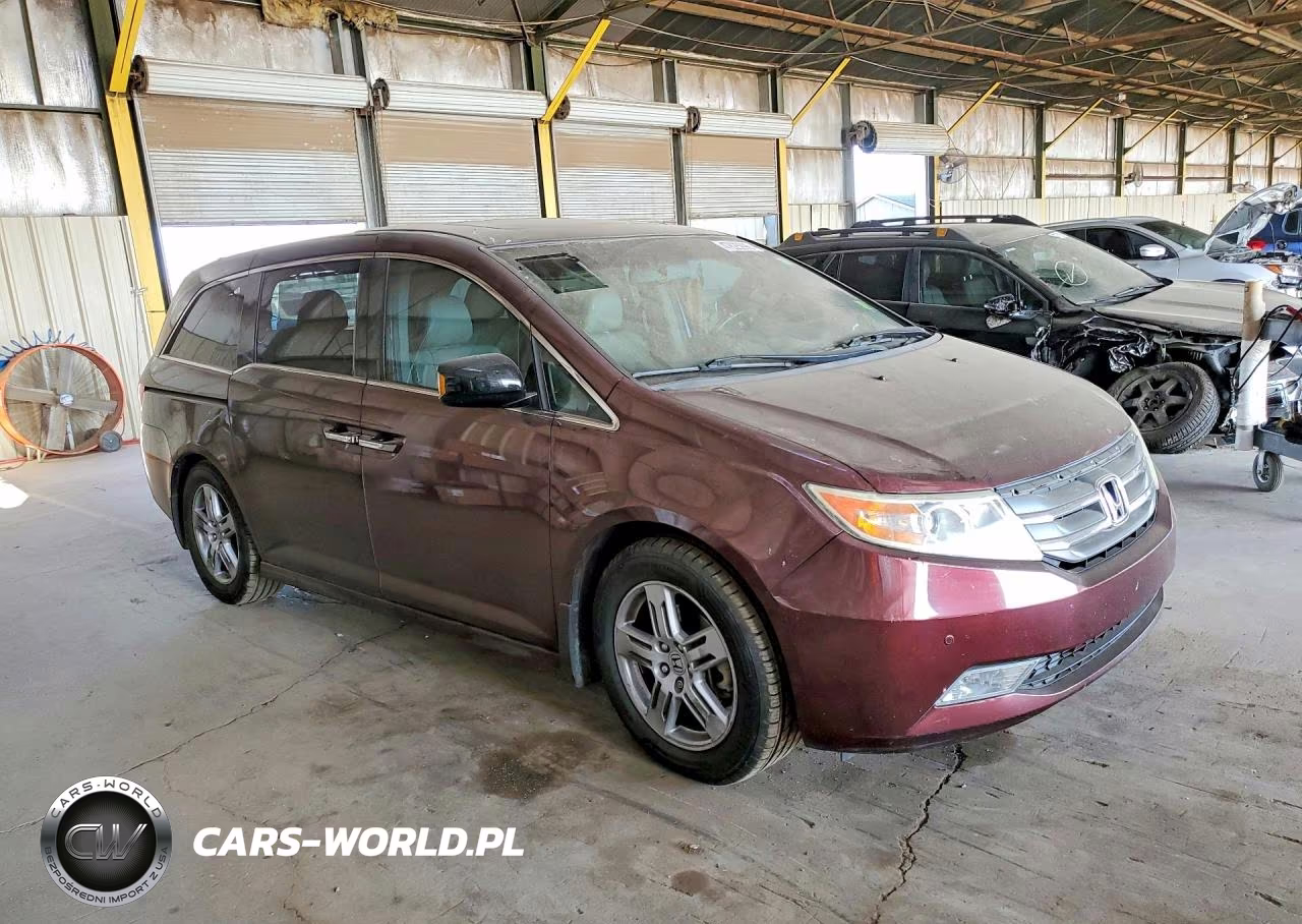 2013 Honda Odyssey Touring VIN:5FNRL5H99DB011598 - 4