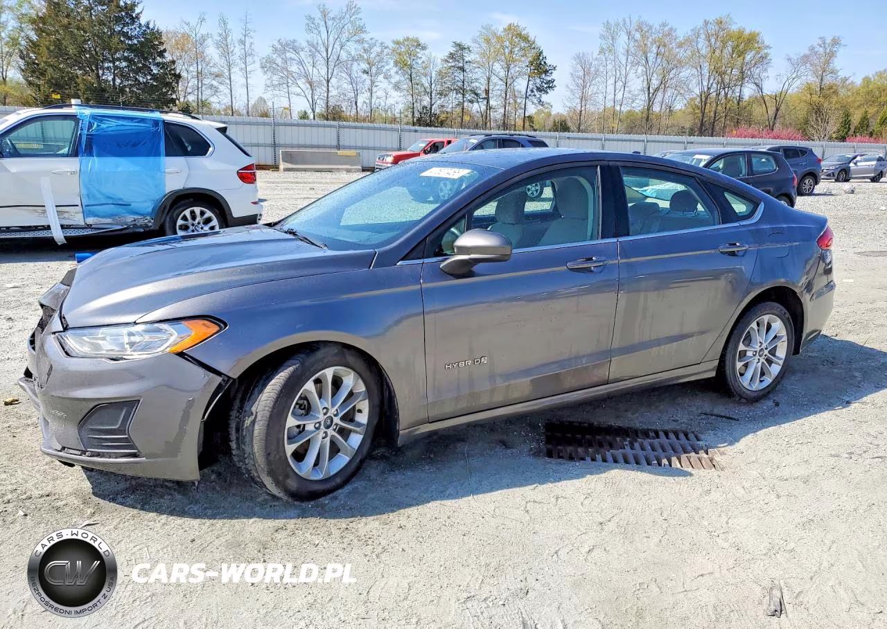 2019 Ford Fusion Se – zdjęcie 1 z 12