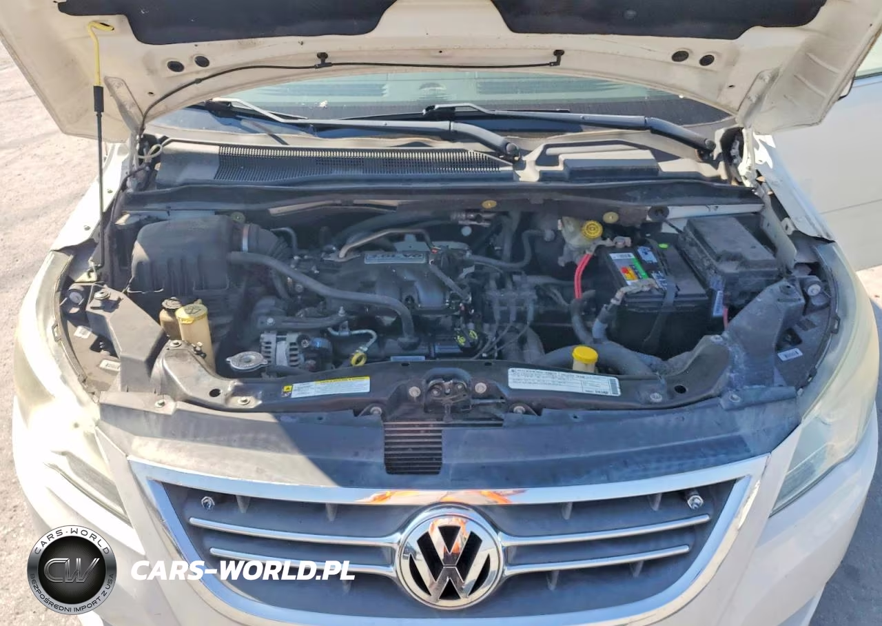 2010 Volkswagen Routan Se VIN:2V4RW3D1XAR246044 - 12
