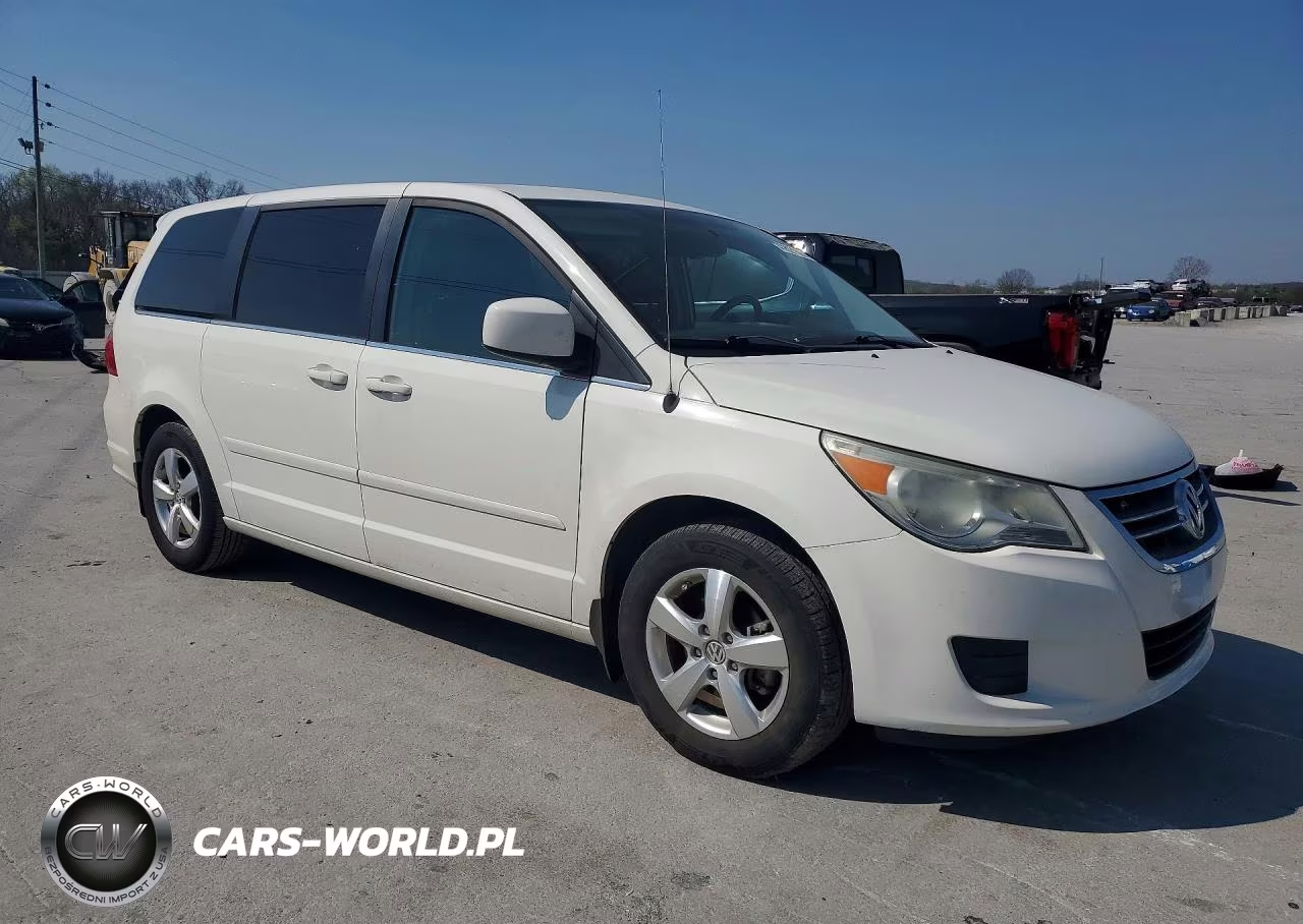 2010 Volkswagen Routan Se VIN:2V4RW3D1XAR246044 - 4