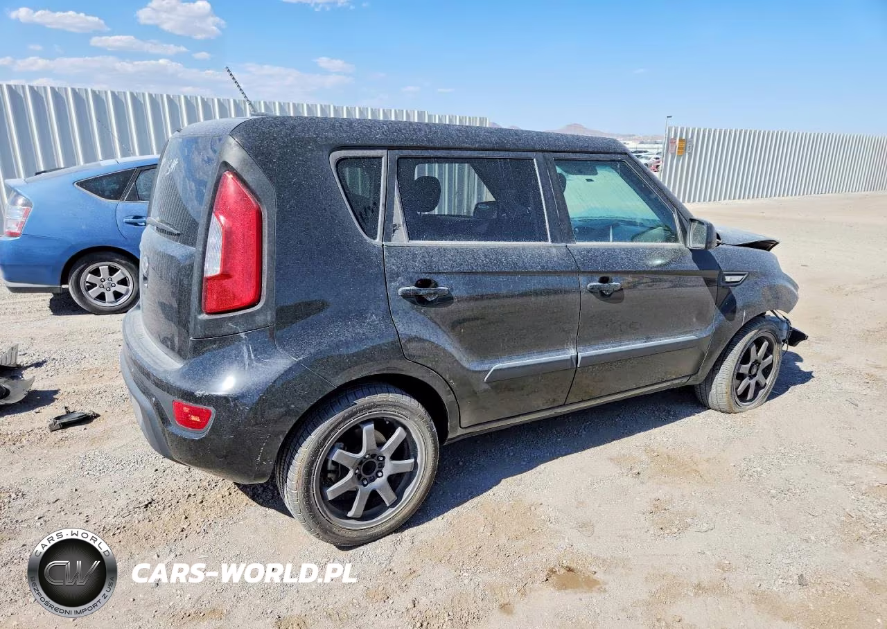 2012 Kia Soul Base VIN:KNDJT2A54C7748747 - 3
