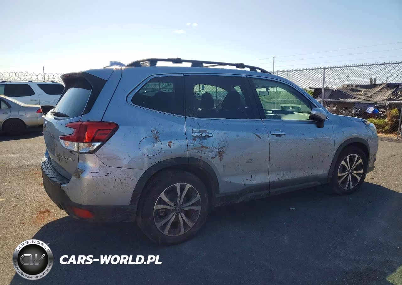 2022 Subaru Forester Limited VIN:JF2SKANC8NH473912 - 3